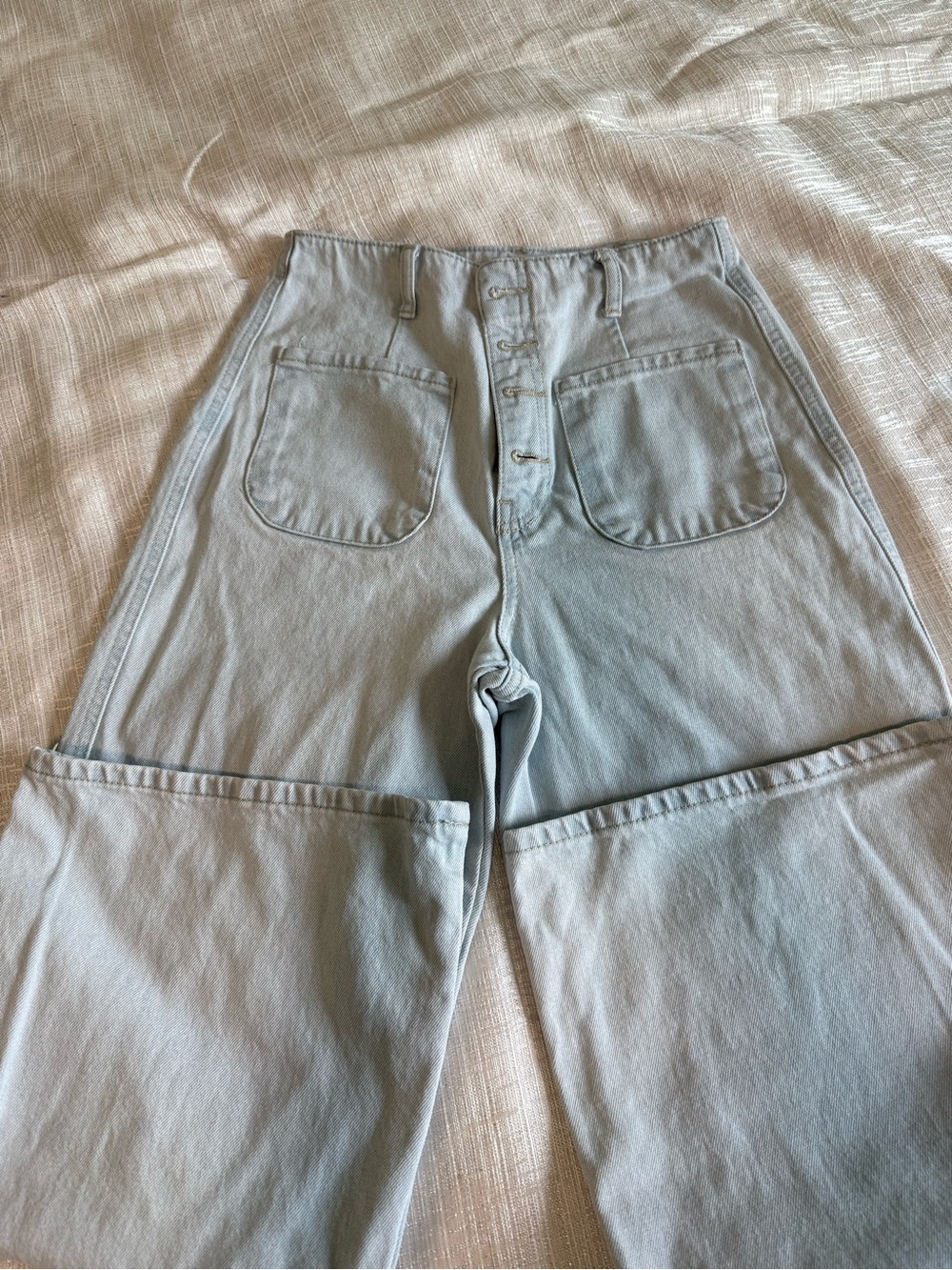Light Wash High-Waist Button Fly Jeans ZARA